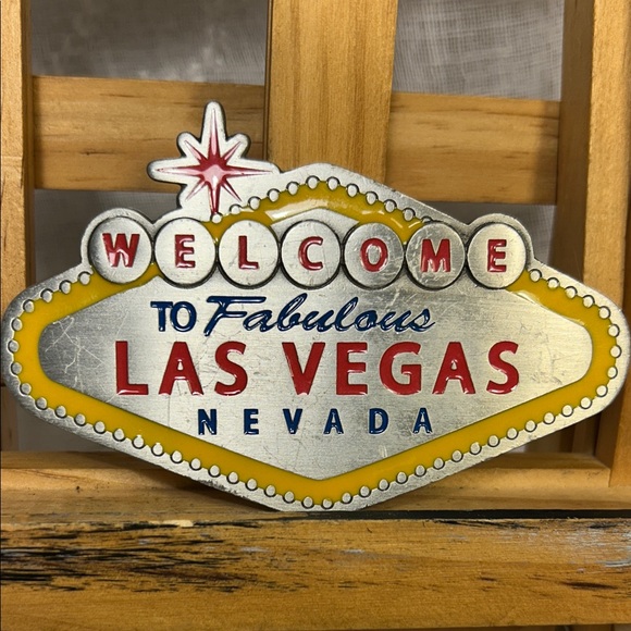 Great American Products Other - NWOT Las Vegas iconic sign belt bucket pewter